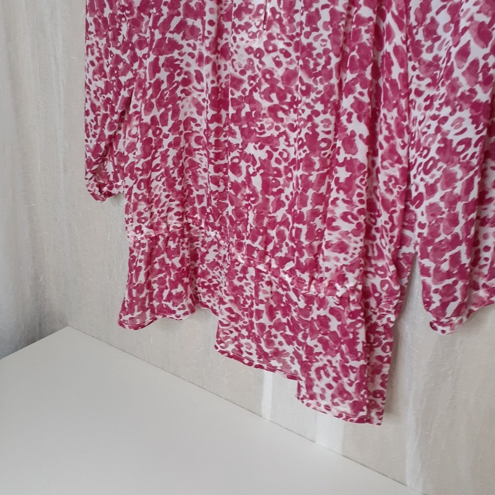 Apt 9 Pink and White Blouse with Peplum - Picture 4 of 8